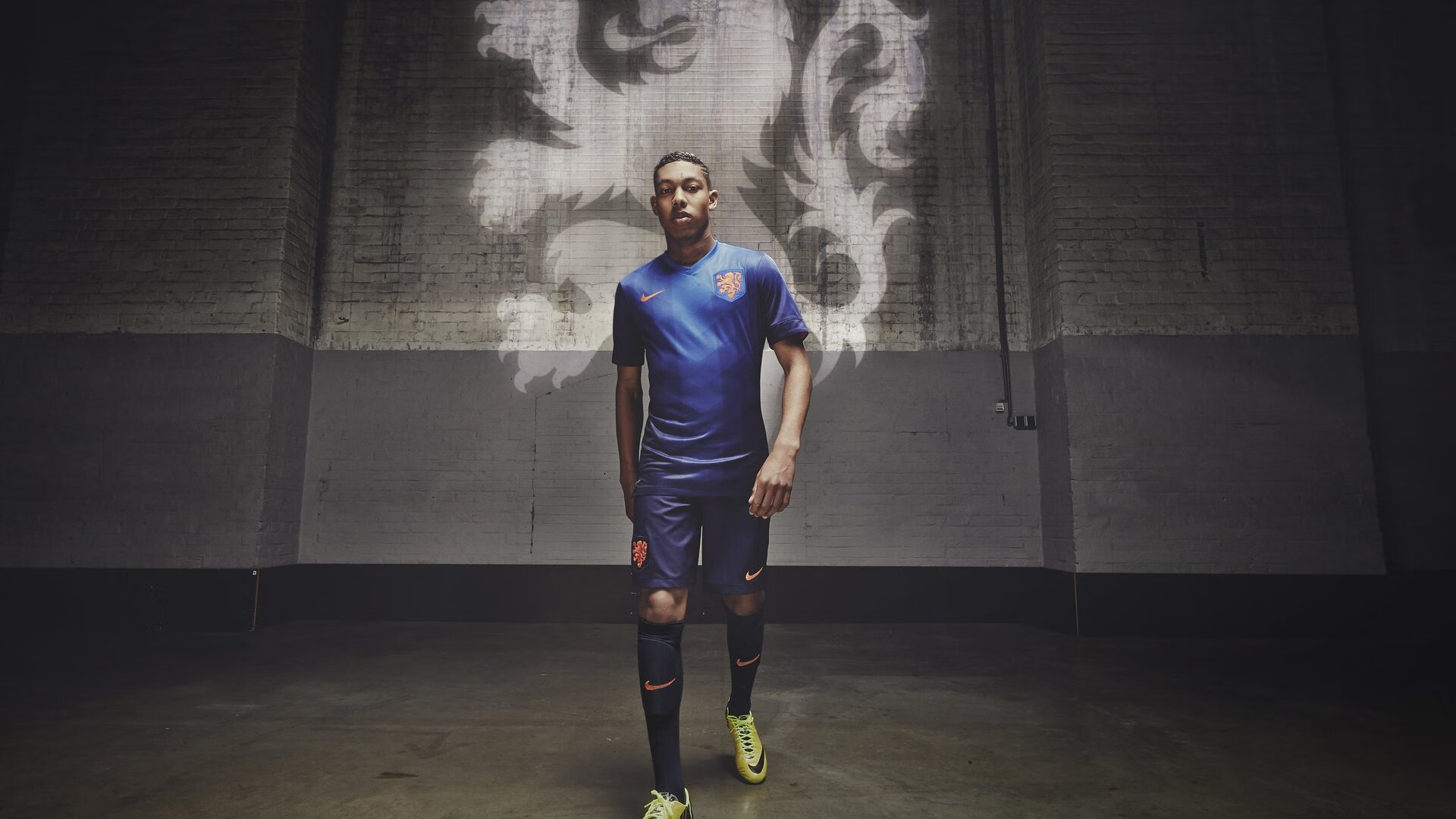 3球1助攻！17岁法国锋线新星引发切尔西拜仁争抢大战，拜仁1-1切尔西